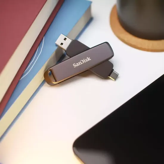 SanDisk Флаш памет Extreme PRO Dual Drive 2TB, USB-A, USB-C SanDisk Флаш памет Extreme PRO Dual Drive 2TB, USB-A, USB-C
